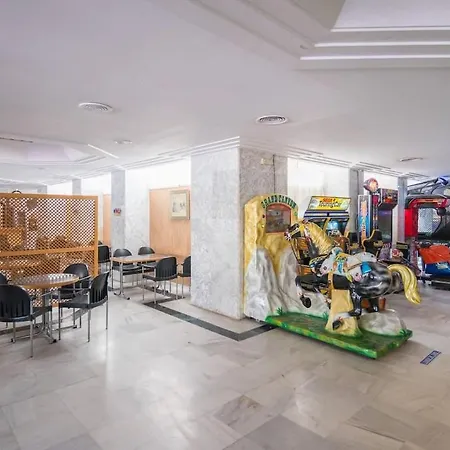 Διαμέρισμα Benal Ii, Estudio Con Parque Acuatico Y Vistas Al Mar.