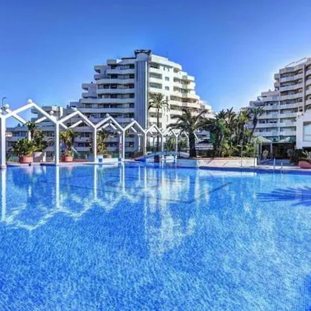 Benal Ii, Estudio Con Parque Acuatico Y Vistas Al Mar. Apartment *